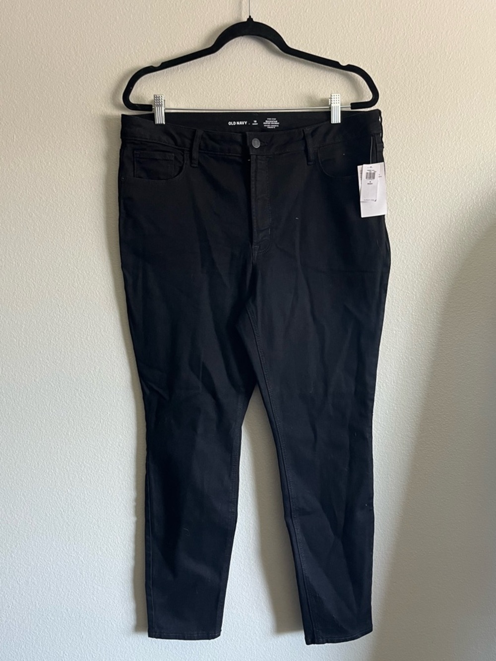 Old Navy Black High Rise Rockstar Skinnny Jeans - Short